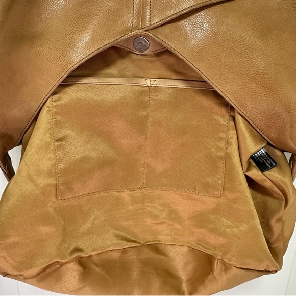 Genuine Leather Hobo Bag | One Size | Tan | NWT 👜 - Picture 12 of 15